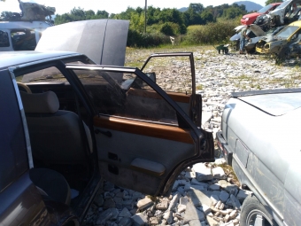 1988 ford taunus çıkma sağ takım dolu kapılar.