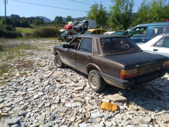 1988 ford taunus çıkma sol takım kapı.