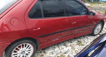 1997 model peugeot 306 1.8 8 valf çıkma sağ yan panel.