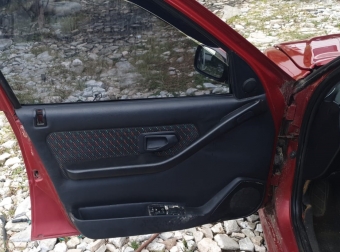 1997 model peugeot 306 1.8 8 valf sökme sol ön kapı döşemesi.