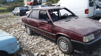 1997 model renault r9 broadway çıkma kaput.