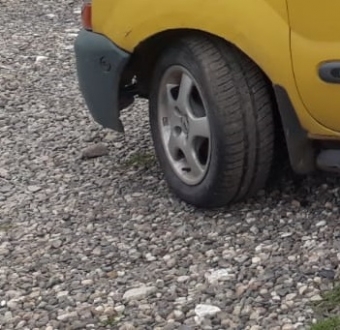 1998 - 2000 model renault kangoo 1.9 çıkma sol ön jant lastik.