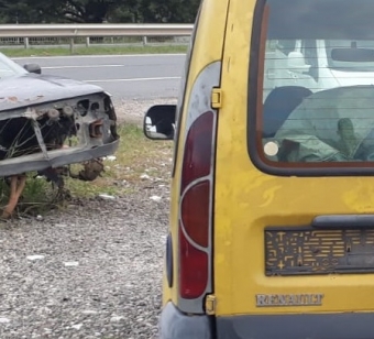 1998 - 2000 model renault kangoo 1.9 çıkma sol stop lambası.