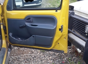 1998 - 2000 model renault kangoo 1.9 sökme sağ ön kapı döşeme.