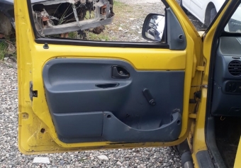 1998 - 2000 model renault kangoo 1.9 sökme sol ön kapı döşemesi.