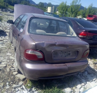 1998 model hyundai accent gl 1.3 komple kesme arka kasa.