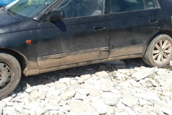 1998 model toyota carina 2 çıkma sol marşbiyel.