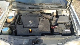 1999 model volkswagen bora 1.6 sr çıkma motor aksamı.