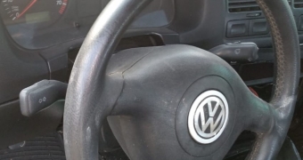 1999 model volkswagen bora 1.6 sr çıkma sinyal silecek kolu.