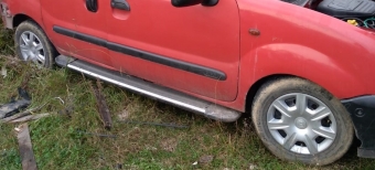 2001 model renault kangoo 1.9 dizel çıkma sağ takım jant lastik.