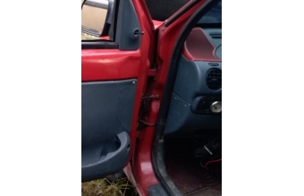 2001 model renault kangoo 1.9 dizel çıkma sol ön kapı menteşesi.