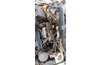 2001 model renault megane 1 1.6 8 valf çıkma motor aksamı.