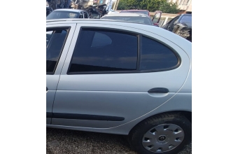 2001 model renault megane 1 1.6 8 valf çıkma sol arka kapı.