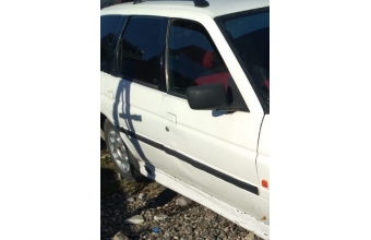 ford escort 1.6 16 valf çıkma sağ takım kapı.