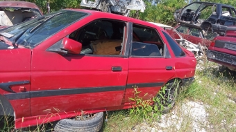 Ford escort sol kapılar adet 95 model orjinal parça