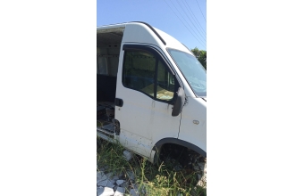 Renault Master 2 sağ ön kapı orjinal parça