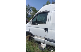 Renault Master 2 sol ön kapı orjinal parça